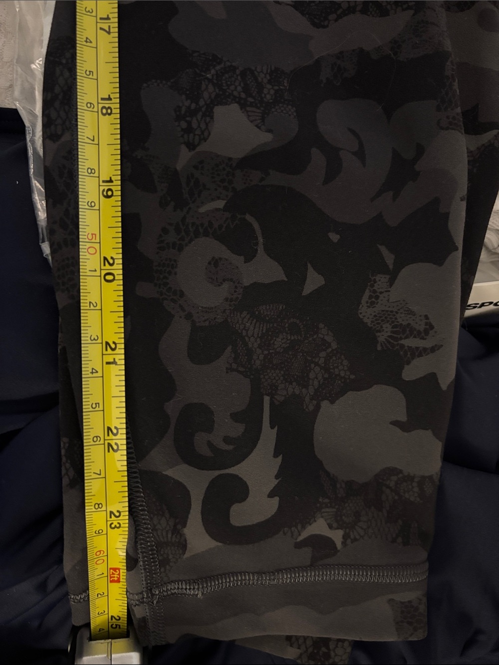 lululemon athletica Black Floral Camo Leggings - Picture 6 of 6